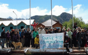 foto Chalten Hoy - proteste per il servizio Internet a El Chalten
